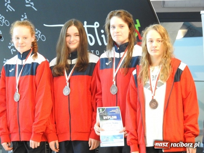 Zdjęcie w galerii na portalu naszraciborz.pl: Pływanie. Raciborskie sztafety na medal  wiadomości z regionu