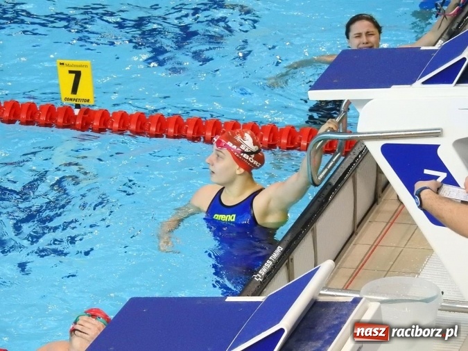 Zdjęcie w galerii na portalu naszraciborz.pl: Pływanie. Raciborskie sztafety na medal  wiadomości z regionu
