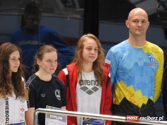 Zdjęcie w galerii na portalu naszraciborz.pl: Pływanie. Raciborskie sztafety na medal  wiadomości z regionu