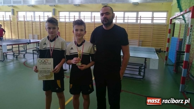 Zdjęcie w galerii na portalu naszraciborz.pl: Pawłów zdominował powiatowy finał w tenisie stołowym wiadomości z regionu