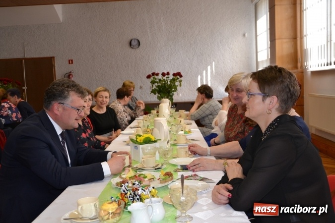 Zdjęcie w galerii na portalu naszraciborz.pl: Dzień Kobiet w gminie Krzyżanowice  wiadomości z regionu