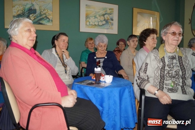 Zdjęcie w galerii na portalu naszraciborz.pl: Dzień Kobiet w Złotej Jesieni - trudno bez niej żyć  wiadomości z regionu