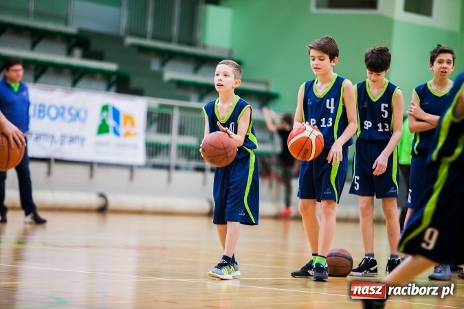Zdjęcie w galerii na portalu naszraciborz.pl: Miejski Finał Szkół Podstawowych w Piłce Koszykowej Chłopców wiadomości z regionu