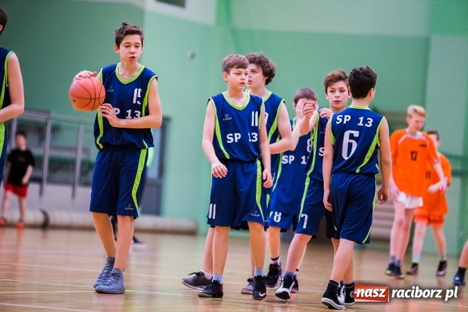 Zdjęcie w galerii na portalu naszraciborz.pl: Miejski Finał Szkół Podstawowych w Piłce Koszykowej Chłopców wiadomości z regionu