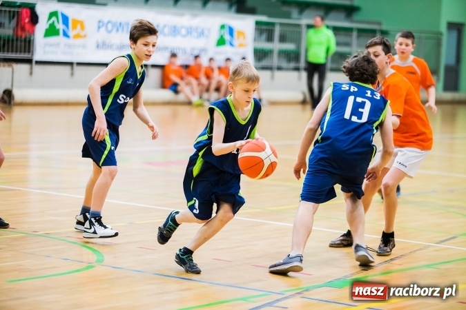 Zdjęcie w galerii na portalu naszraciborz.pl: Miejski Finał Szkół Podstawowych w Piłce Koszykowej Chłopców wiadomości z regionu