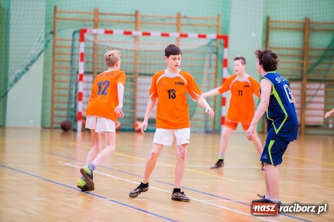 Zdjęcie w galerii na portalu naszraciborz.pl: Miejski Finał Szkół Podstawowych w Piłce Koszykowej Chłopców wiadomości z regionu