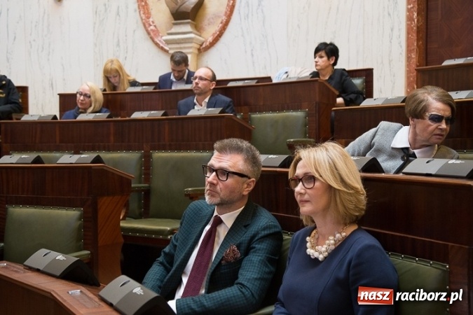 Zdjęcie w galerii na portalu naszraciborz.pl: Smog na celowniku śląskich radnych. Czy będzie obowiązek wymiany kotł&oacute;w? wiadomości z regionu