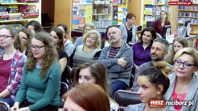 Zdjęcie w galerii na portalu naszraciborz.pl: Najzabawniejszy czeski pisarz - Evžen Boček w raciborskiej bibliotece wiadomości z regionu