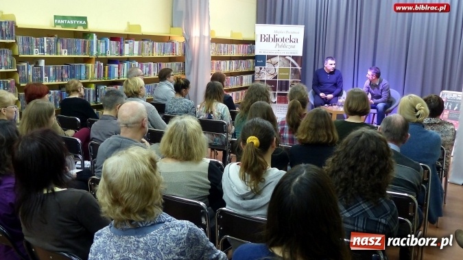 Zdjęcie w galerii na portalu naszraciborz.pl: Najzabawniejszy czeski pisarz - Evžen Boček w raciborskiej bibliotece wiadomości z regionu