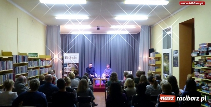 Zdjęcie w galerii na portalu naszraciborz.pl: Najzabawniejszy czeski pisarz - Evžen Boček w raciborskiej bibliotece wiadomości z regionu