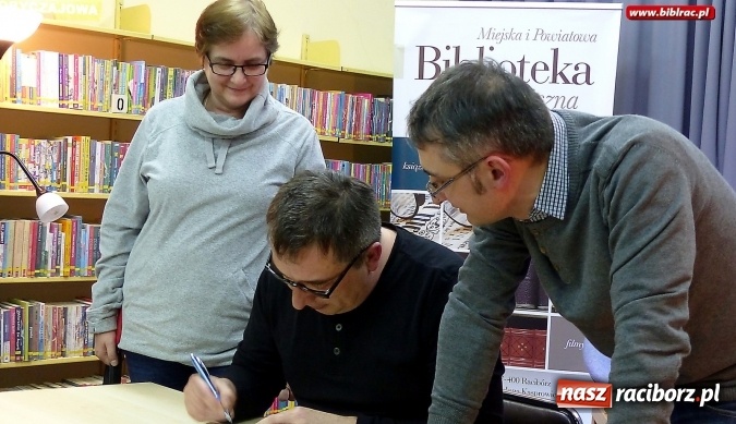 Zdjęcie w galerii na portalu naszraciborz.pl: Najzabawniejszy czeski pisarz - Evžen Boček w raciborskiej bibliotece wiadomości z regionu