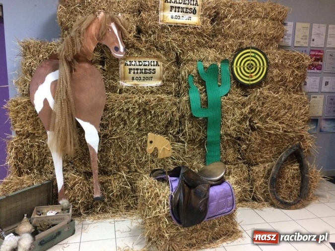 Zdjęcie w galerii na portalu naszraciborz.pl: Wybuchowy Dzień Kobiet Akademii Fitness wiadomości z regionu