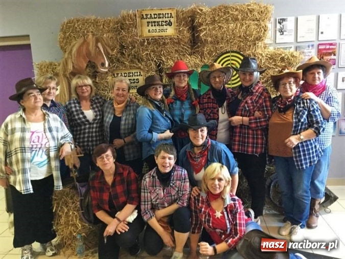 Zdjęcie w galerii na portalu naszraciborz.pl: Wybuchowy Dzień Kobiet Akademii Fitness wiadomości z regionu