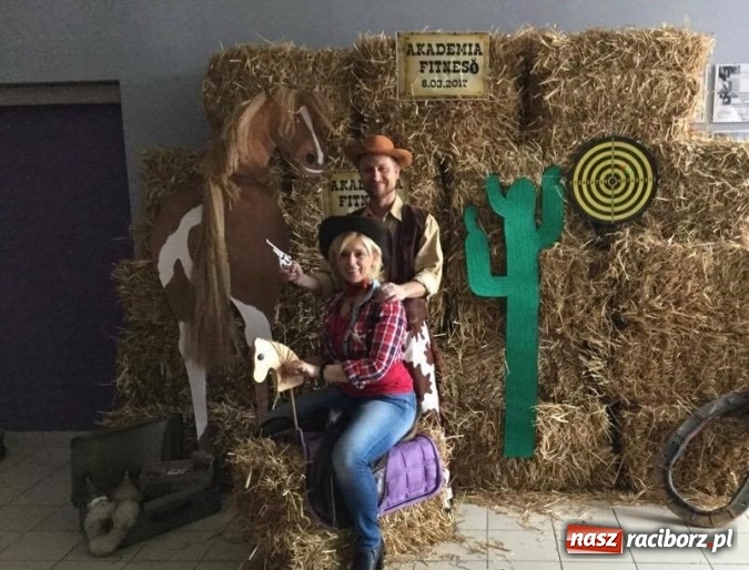 Zdjęcie w galerii na portalu naszraciborz.pl: Wybuchowy Dzień Kobiet Akademii Fitness wiadomości z regionu