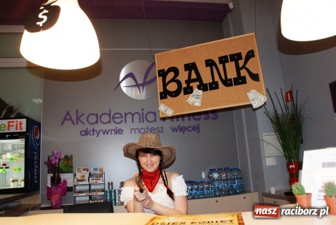 Zdjęcie w galerii na portalu naszraciborz.pl: Wybuchowy Dzień Kobiet Akademii Fitness wiadomości z regionu