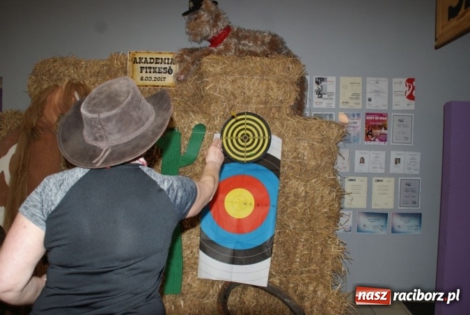 Zdjęcie w galerii na portalu naszraciborz.pl: Wybuchowy Dzień Kobiet Akademii Fitness wiadomości z regionu