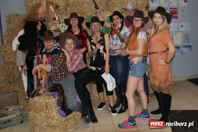 Zdjęcie w galerii na portalu naszraciborz.pl: Wybuchowy Dzień Kobiet Akademii Fitness wiadomości z regionu