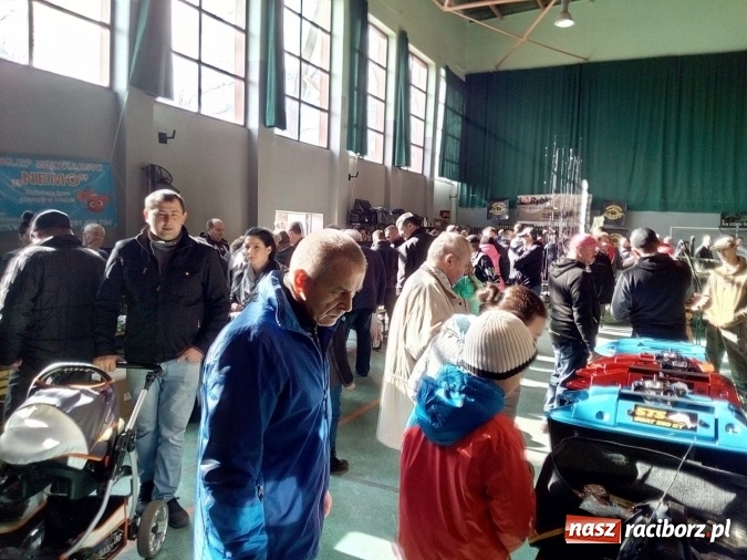 Zdjęcie w galerii na portalu naszraciborz.pl: III Targi Wędkarstwa w Nędzy pełne nowinek wiadomości z regionu