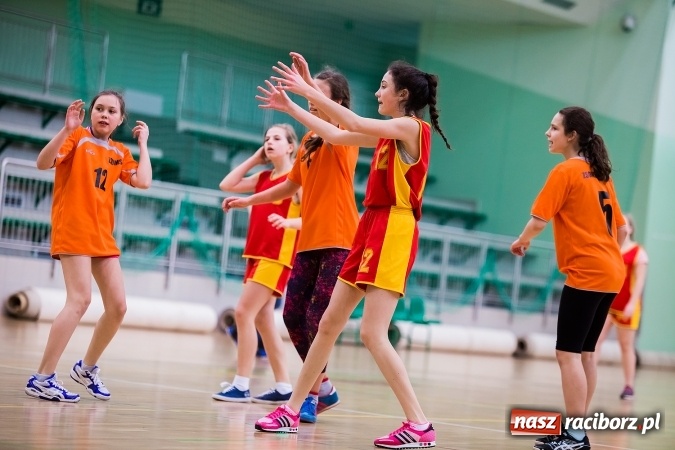 Zdjęcie w galerii na portalu naszraciborz.pl: Koszykarki z Markowic najlepsze w miejskich finałach wiadomości z regionu