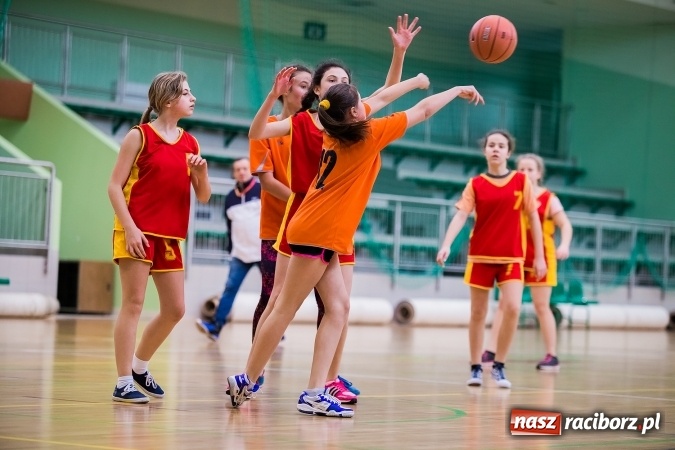 Zdjęcie w galerii na portalu naszraciborz.pl: Koszykarki z Markowic najlepsze w miejskich finałach wiadomości z regionu