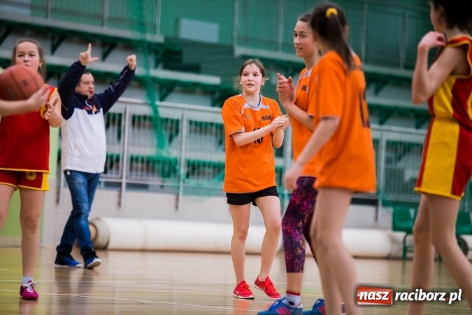 Zdjęcie w galerii na portalu naszraciborz.pl: Koszykarki z Markowic najlepsze w miejskich finałach wiadomości z regionu