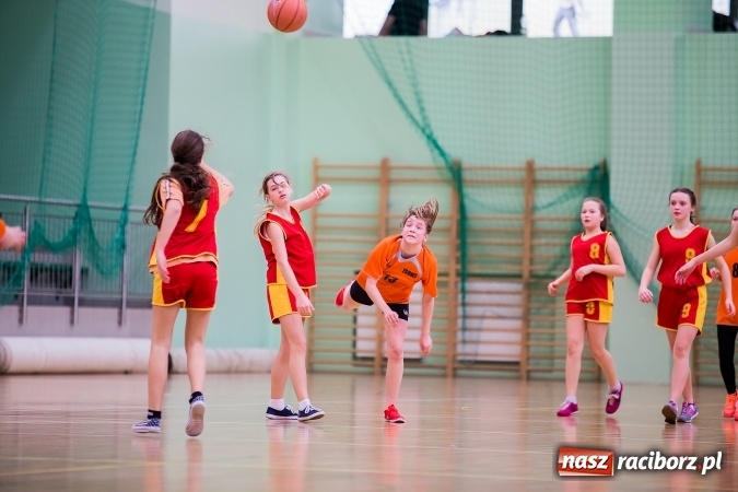 Zdjęcie w galerii na portalu naszraciborz.pl: Koszykarki z Markowic najlepsze w miejskich finałach wiadomości z regionu