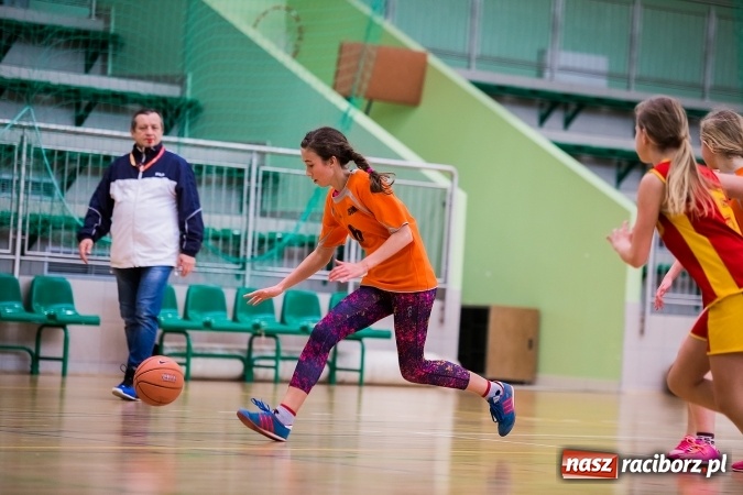 Zdjęcie w galerii na portalu naszraciborz.pl: Koszykarki z Markowic najlepsze w miejskich finałach wiadomości z regionu