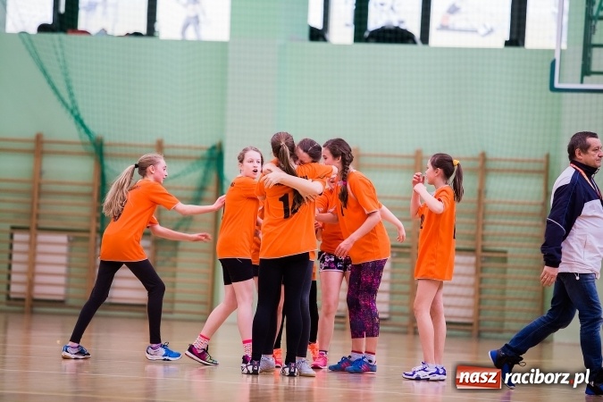 Zdjęcie w galerii na portalu naszraciborz.pl: Koszykarki z Markowic najlepsze w miejskich finałach wiadomości z regionu