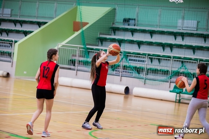Zdjęcie w galerii na portalu naszraciborz.pl: Koszykarki z Markowic najlepsze w miejskich finałach wiadomości z regionu