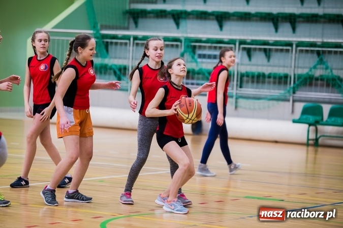 Zdjęcie w galerii na portalu naszraciborz.pl: Koszykarki z Markowic najlepsze w miejskich finałach wiadomości z regionu