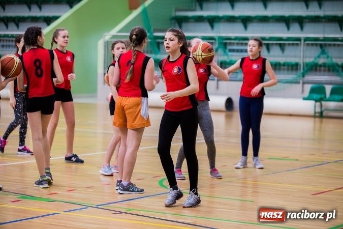 Zdjęcie w galerii na portalu naszraciborz.pl: Koszykarki z Markowic najlepsze w miejskich finałach wiadomości z regionu