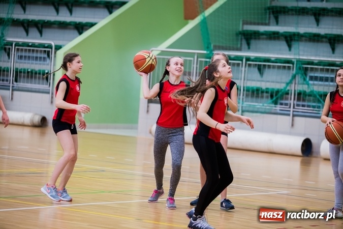 Zdjęcie w galerii na portalu naszraciborz.pl: Koszykarki z Markowic najlepsze w miejskich finałach wiadomości z regionu