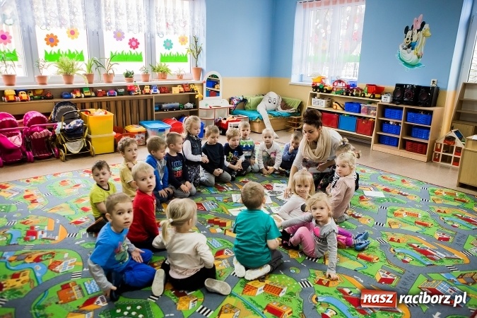 Zdjęcie w galerii na portalu naszraciborz.pl: Dwa języki - podwójna szansa. Nabór do przedszkola i szkoły w Studziennej wiadomości z regionu