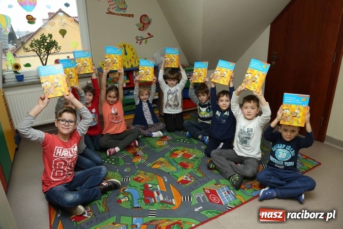 Zdjęcie w galerii na portalu naszraciborz.pl: Dwa języki - podwójna szansa. Nabór do przedszkola i szkoły w Studziennej wiadomości z regionu