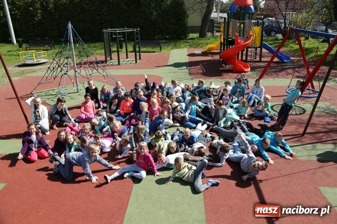 Zdjęcie w galerii na portalu naszraciborz.pl: Dwa języki - podwójna szansa. Nabór do przedszkola i szkoły w Studziennej wiadomości z regionu