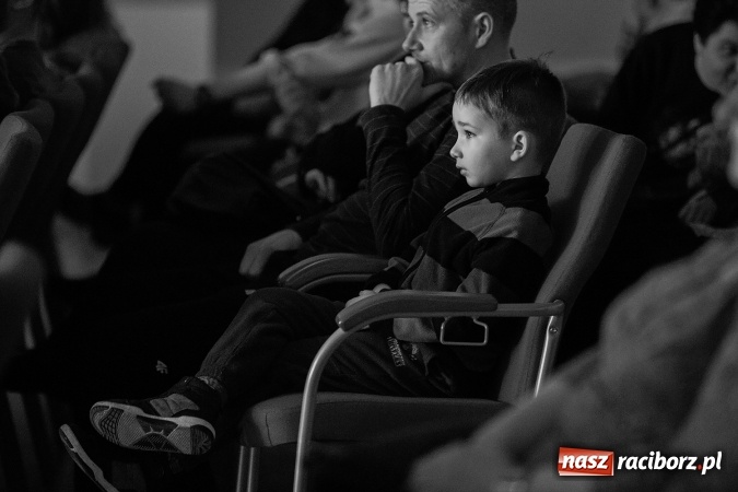 Zdjęcie w galerii na portalu naszraciborz.pl: Koncert uczniów II LO na Zamku Piastowskim wiadomości z regionu