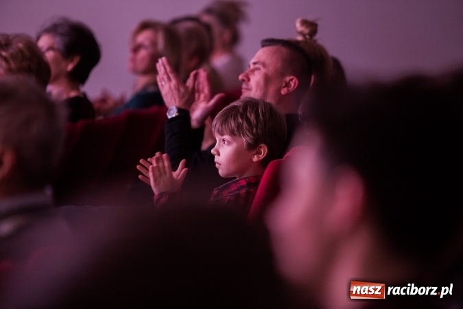 Zdjęcie w galerii na portalu naszraciborz.pl: Koncert uczniów II LO na Zamku Piastowskim wiadomości z regionu