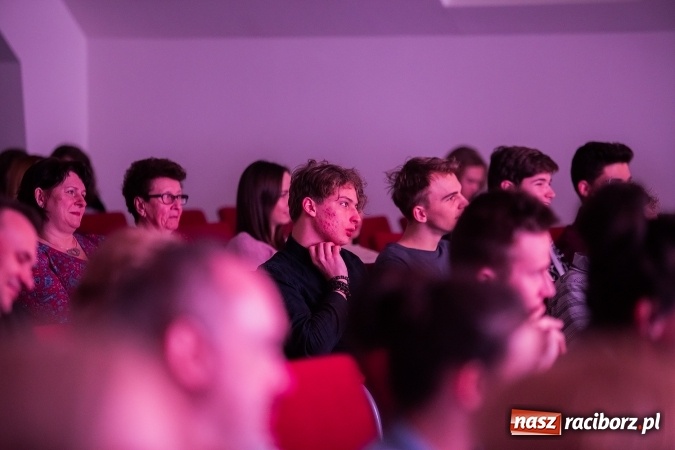 Zdjęcie w galerii na portalu naszraciborz.pl: Koncert uczniów II LO na Zamku Piastowskim wiadomości z regionu