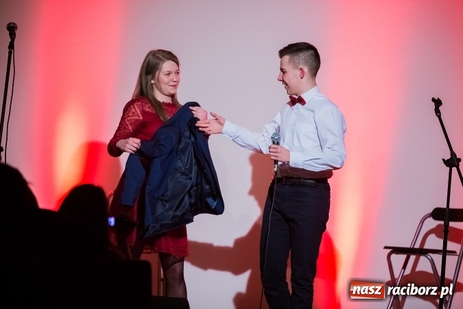 Zdjęcie w galerii na portalu naszraciborz.pl: Koncert uczniów II LO na Zamku Piastowskim wiadomości z regionu