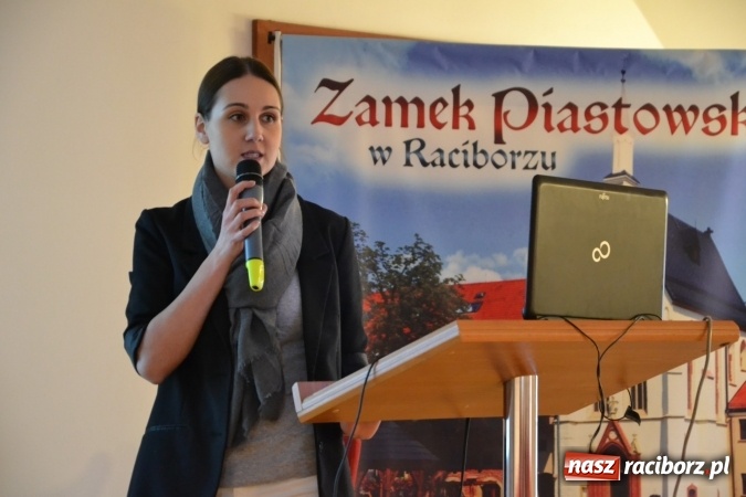 Zdjęcie w galerii na portalu naszraciborz.pl: Erasmus+ Bus odwiedził Zamek Piastowski w Raciborzu wiadomości z regionu