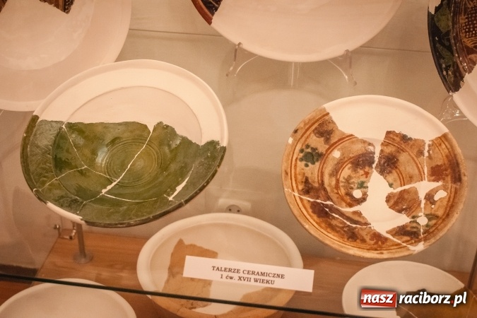 Zdjęcie w galerii na portalu naszraciborz.pl: Otwarcie wystawy Zaułek dominikański w raciborskim Muzeum wiadomości z regionu