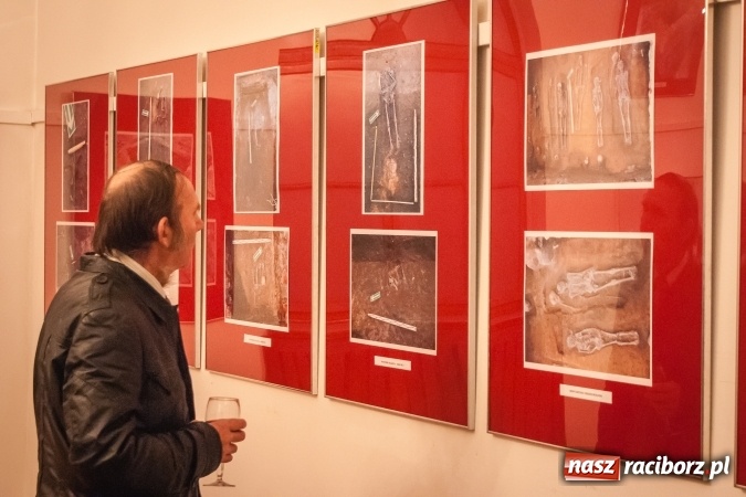 Zdjęcie w galerii na portalu naszraciborz.pl: Otwarcie wystawy Zaułek dominikański w raciborskim Muzeum wiadomości z regionu