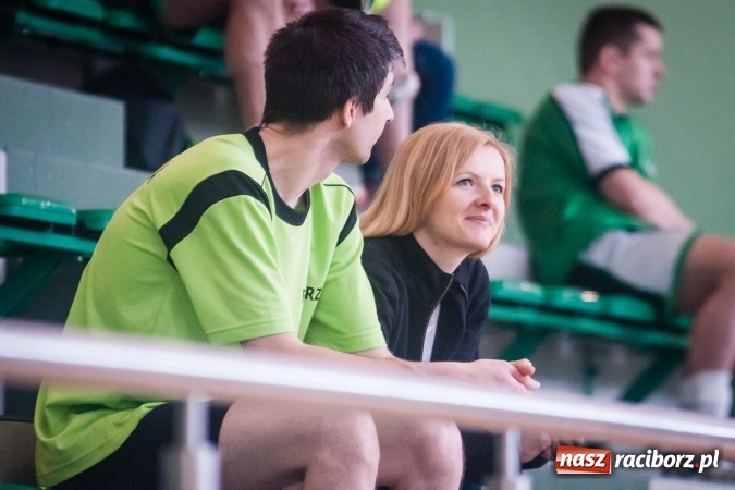 Zdjęcie w galerii na portalu naszraciborz.pl: Trwa VII edycja siatkarskiego Turnieju Zakładów Pracy i Służb Mudurowych o Puchar Prezydenta wiadomości z regionu