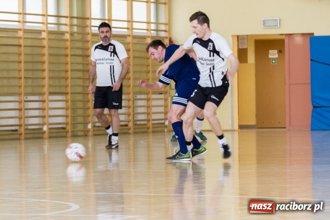 Zdjęcie w galerii na portalu naszraciborz.pl: KWS Racibórz wygrało turniej oldbojów w Pietrowicach Wielkich wiadomości z regionu