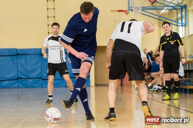 Zdjęcie w galerii na portalu naszraciborz.pl: KWS Racibórz wygrało turniej oldbojów w Pietrowicach Wielkich wiadomości z regionu