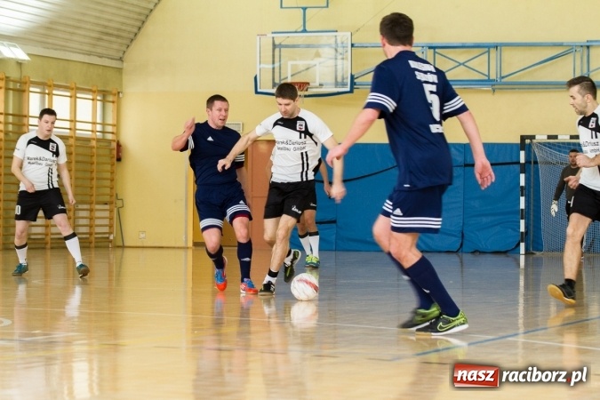 Zdjęcie w galerii na portalu naszraciborz.pl: KWS Racibórz wygrało turniej oldbojów w Pietrowicach Wielkich wiadomości z regionu