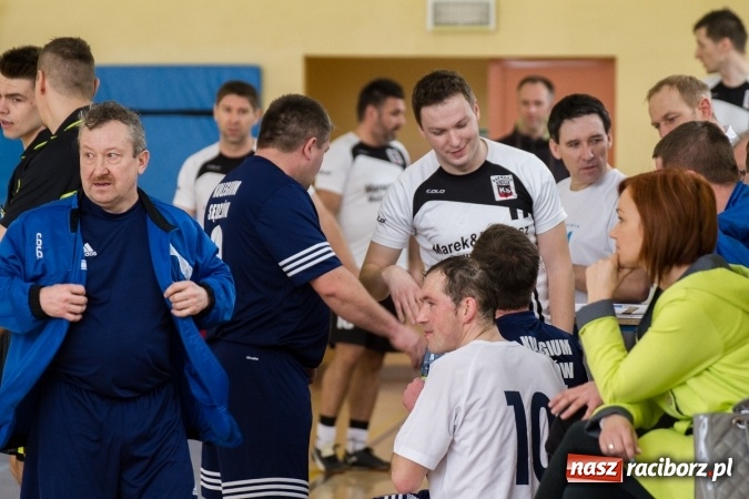Zdjęcie w galerii na portalu naszraciborz.pl: KWS Racibórz wygrało turniej oldbojów w Pietrowicach Wielkich wiadomości z regionu
