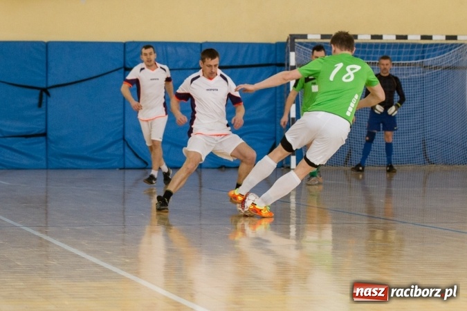 Zdjęcie w galerii na portalu naszraciborz.pl: KWS Racibórz wygrało turniej oldbojów w Pietrowicach Wielkich wiadomości z regionu