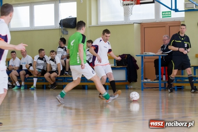 Zdjęcie w galerii na portalu naszraciborz.pl: KWS Racibórz wygrało turniej oldbojów w Pietrowicach Wielkich wiadomości z regionu