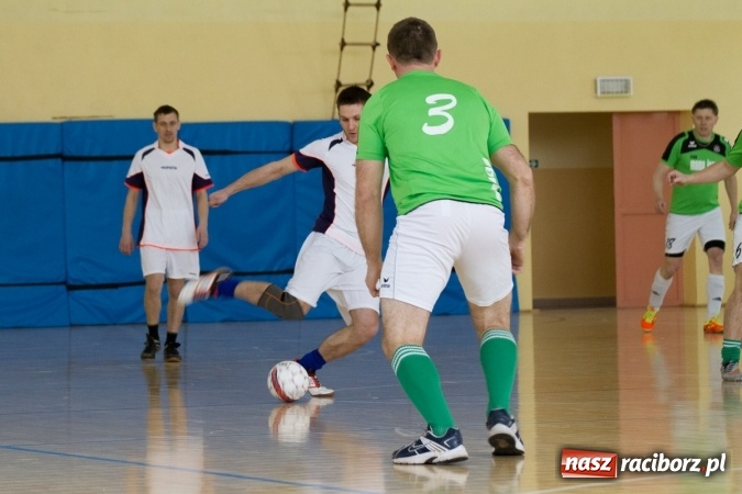 Zdjęcie w galerii na portalu naszraciborz.pl: KWS Racibórz wygrało turniej oldbojów w Pietrowicach Wielkich wiadomości z regionu